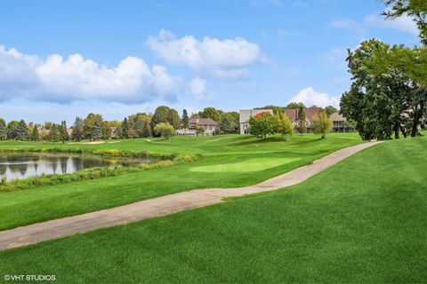 Tiny photo for 10 Bordeaux Court, Oakwood Hills, IL 60013 (MLS # 12676561)