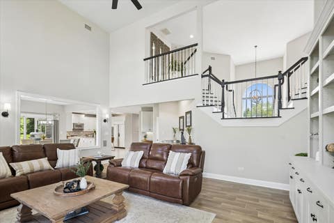 Tiny photo for 10 Bordeaux Court, Oakwood Hills, IL 60013 (MLS # 12676561)