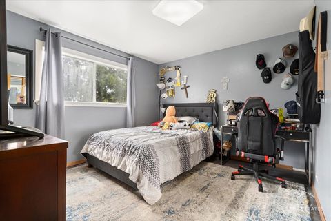 Tiny photo for 11B Kingery Quarter #107, Willowbrook, IL 60527 (MLS # 12470076)