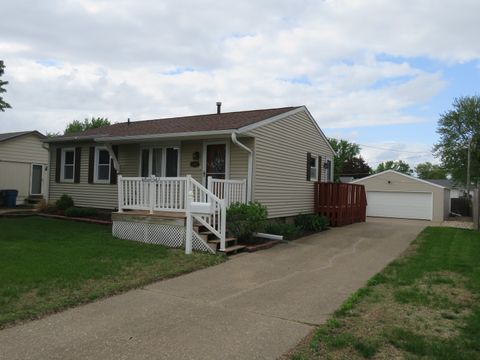 Tiny photo for 606 14th Place, Camanche, IA 52730 (MLS # 12631481)