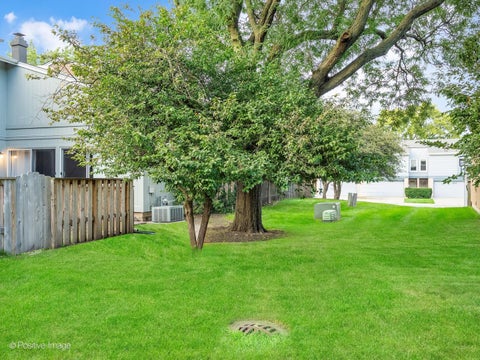 Tiny photo for 223 Willow Lane, Bloomingdale, IL 60108 (MLS # 12740592)