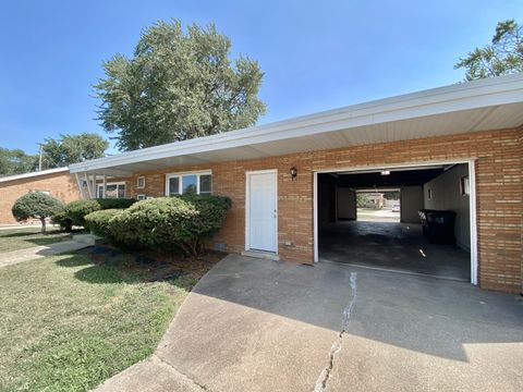 Tiny photo for 503 Marie Drive, South Holland, IL 60473 (MLS # 12428405)