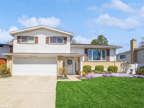 260 Brentwood Drive, Des Plaines, IL 60016 - #: 12640727