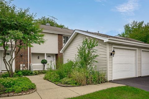 Tiny photo for 30W289 Pinehurst Drive #289, Naperville, IL 60563 (MLS # 12458035)