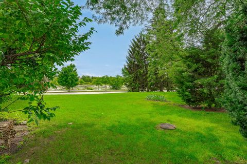 Tiny photo for 30W289 Pinehurst Drive #289, Naperville, IL 60563 (MLS # 12458035)