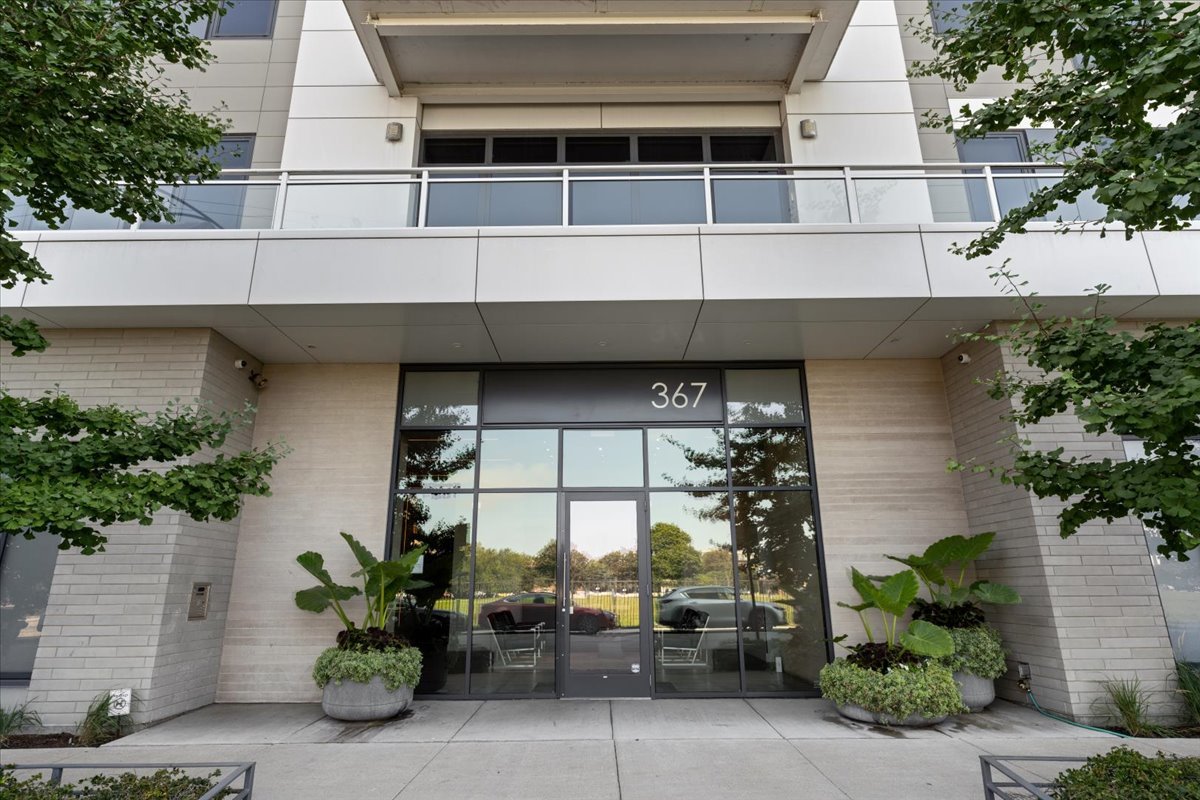367 W Locust Street 506
