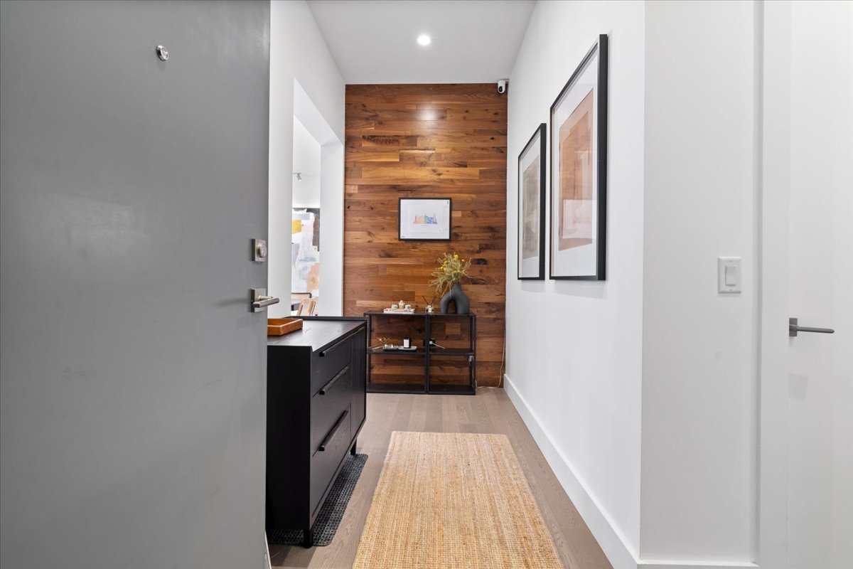 367 W Locust Street 506