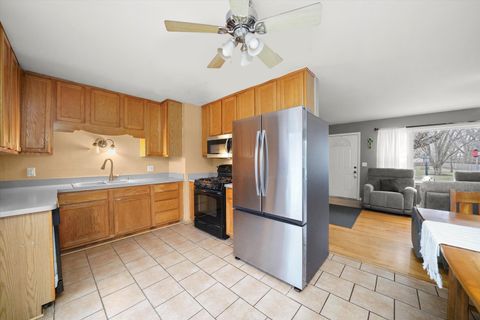 Tiny photo for 84 E Rickard Drive, Oswego, IL 60543 (MLS # 12535941)
