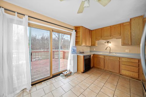 Tiny photo for 84 E Rickard Drive, Oswego, IL 60543 (MLS # 12535941)