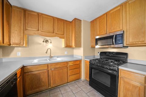Tiny photo for 84 E Rickard Drive, Oswego, IL 60543 (MLS # 12535941)