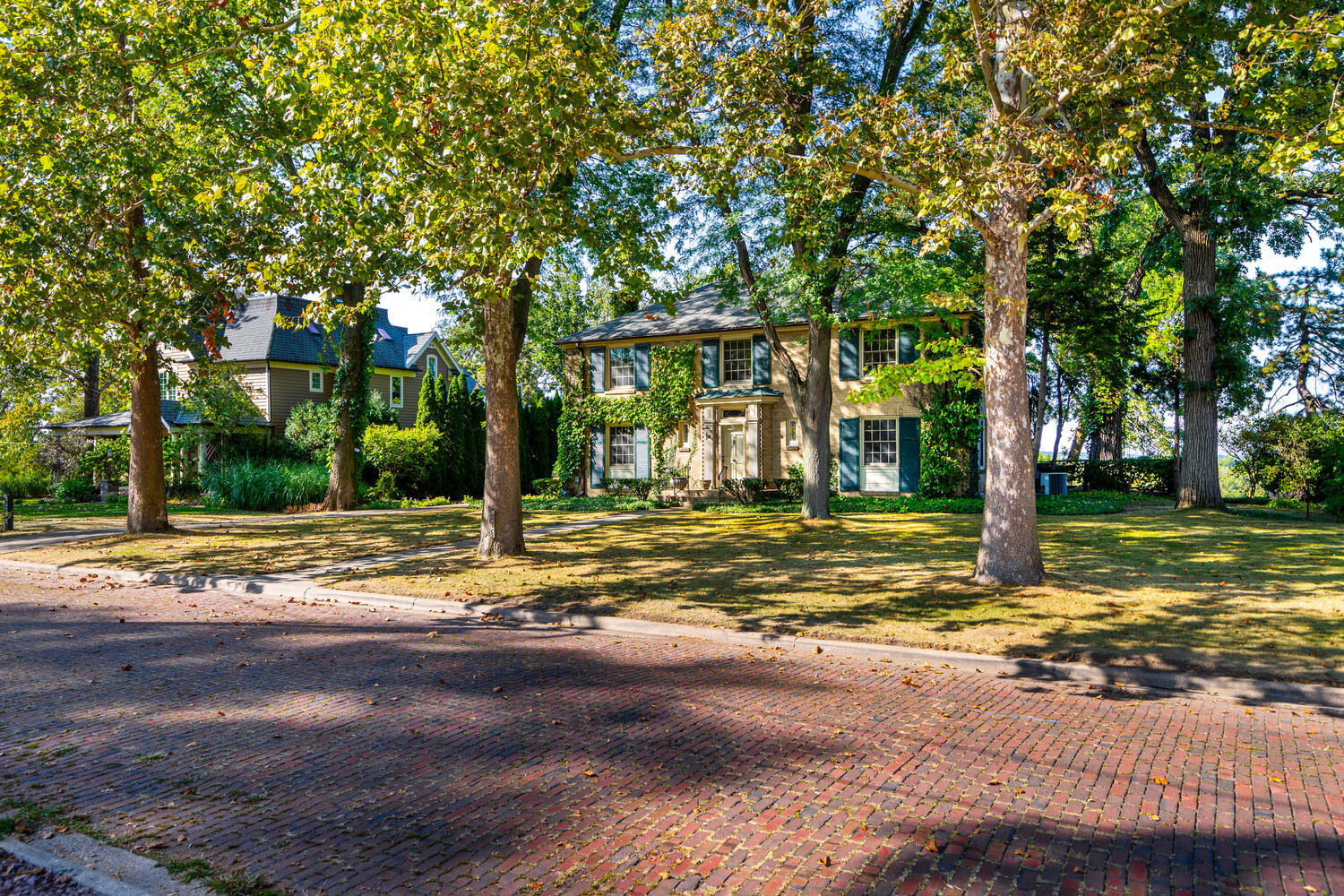 318 E Prospect Avenue