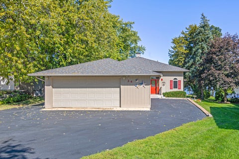 Tiny photo for 24 Holiday Drive, Lake Holiday, IL 60552 (MLS # 12776542)