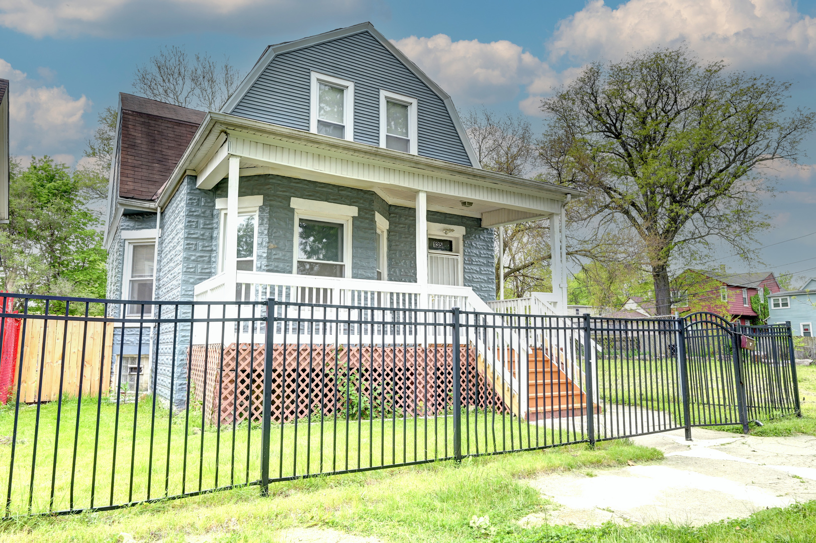 135 W 109th Place