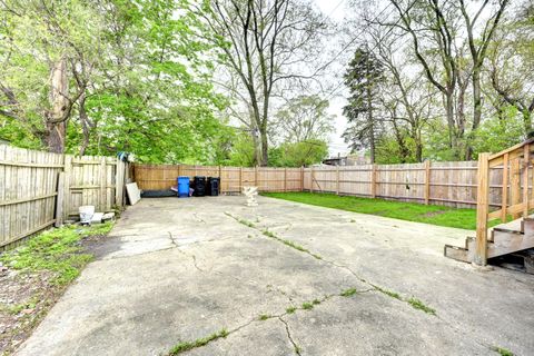 Tiny photo for 135 W 109th Place, Chicago, IL 60628 (MLS # 12651650)