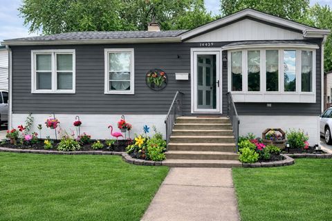 Photo of 14439 Lawndale Avenue, Midlothian, IL 60445 (MLS # 12593847)