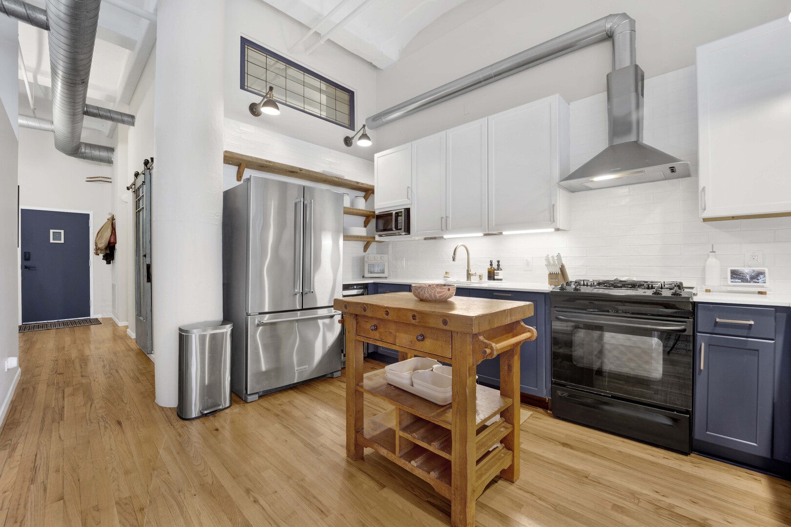1000 W Washington Boulevard 305