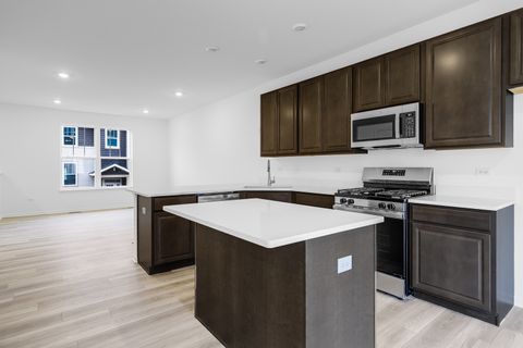 Tiny photo for 433 Red Oak Circle, Volo, IL 60020 (MLS # 12626560)