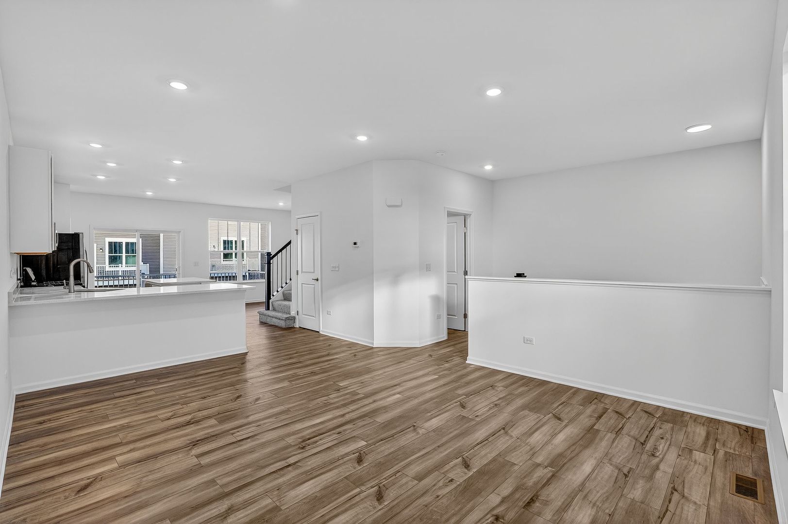 433 Red Oak Circle