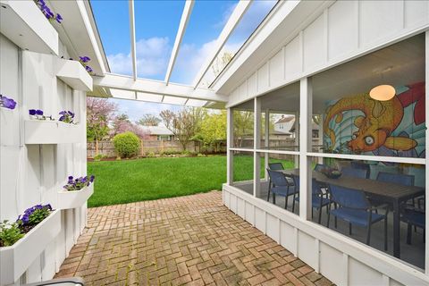 Tiny photo for 912 Hunter Road, Wilmette, IL 60091 (MLS # 12616095)