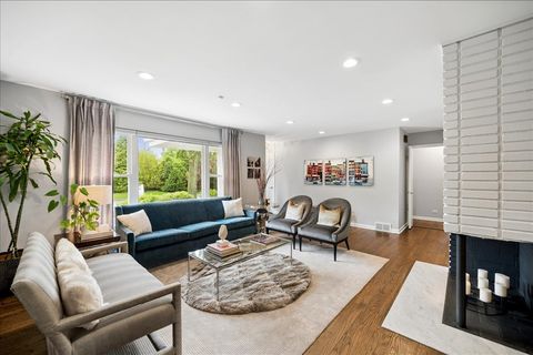 Tiny photo for 912 Hunter Road, Wilmette, IL 60091 (MLS # 12616095)