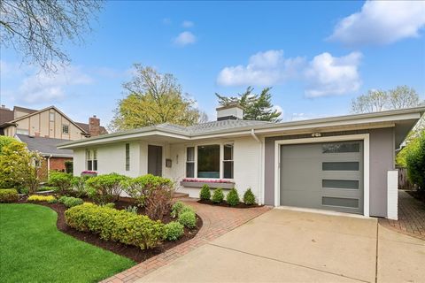 Photo of 912 Hunter Road, Wilmette, IL 60091 (MLS # 12616095)
