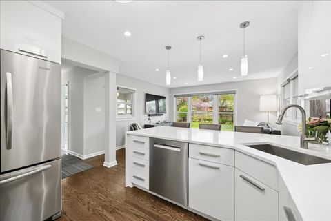 Tiny photo for 912 Hunter Road, Wilmette, IL 60091 (MLS # 12616095)