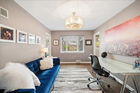 Tiny photo for 912 Hunter Road, Wilmette, IL 60091 (MLS # 12616095)