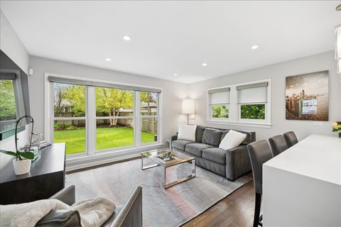 Tiny photo for 912 Hunter Road, Wilmette, IL 60091 (MLS # 12616095)