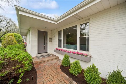 Tiny photo for 912 Hunter Road, Wilmette, IL 60091 (MLS # 12616095)