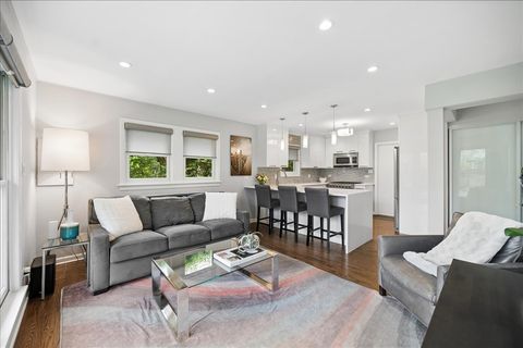 Tiny photo for 912 Hunter Road, Wilmette, IL 60091 (MLS # 12616095)