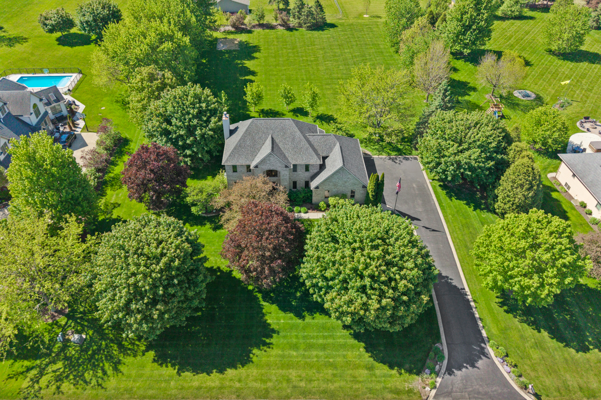 40W675 Stonebriar Lane