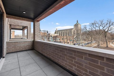 Tiny photo for 2405 W Sunnyside Avenue #2S, Chicago, IL 60625 (MLS # 12468603)