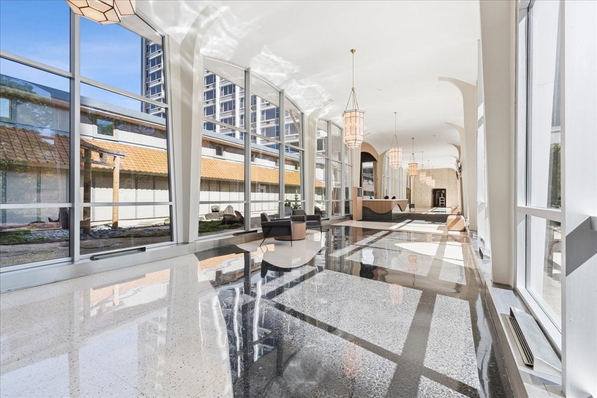 4250 N Marine Drive 531