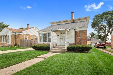 Tiny photo for 425 47th Avenue, Bellwood, IL 60104 (MLS # 12737696)