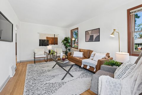 Tiny photo for 600 8th Avenue, La Grange, IL 60525 (MLS # 12583468)