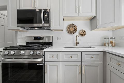 Tiny photo for 600 8th Avenue, La Grange, IL 60525 (MLS # 12583468)