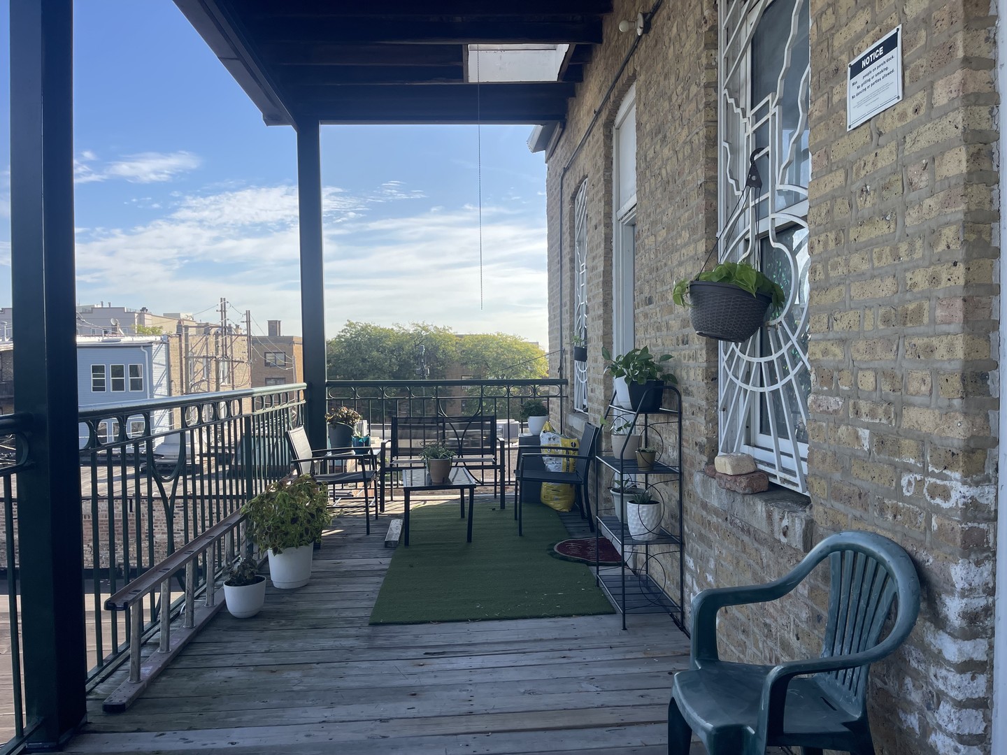 3220 W armitage Avenue 302