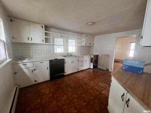 Tiny photo for 307 N MORGAN Street, Anna, IL 62906 (MLS # QC4266441)