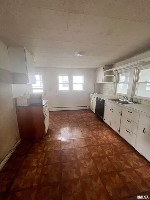 Tiny photo for 307 N MORGAN Street, Anna, IL 62906 (MLS # QC4266441)