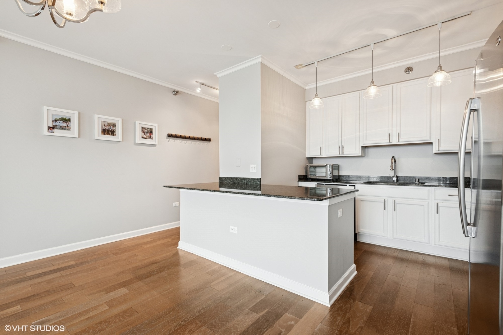 421 W Huron Street 1503