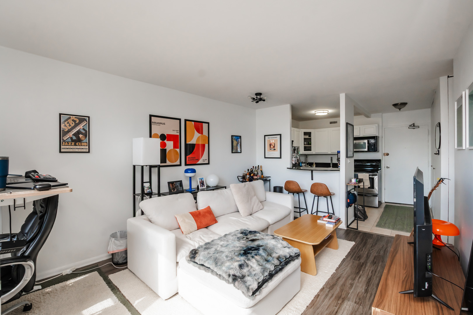 1360 N Sandburg Terrace 1409C