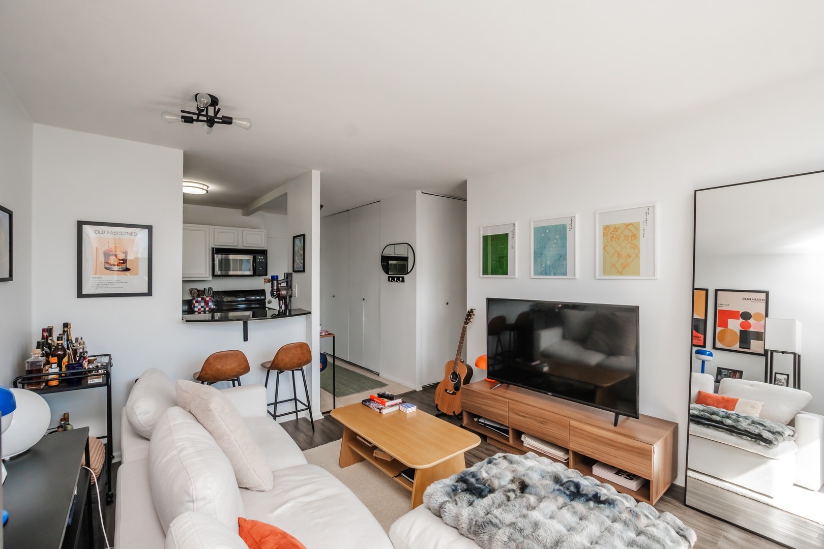 1360 N Sandburg Terrace 1409C