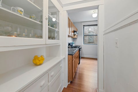 Tiny photo for 5522 S Cornell Avenue #2W, Chicago, IL 60637 (MLS # 12690714)