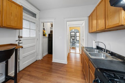 Tiny photo for 5522 S Cornell Avenue #2W, Chicago, IL 60637 (MLS # 12690714)