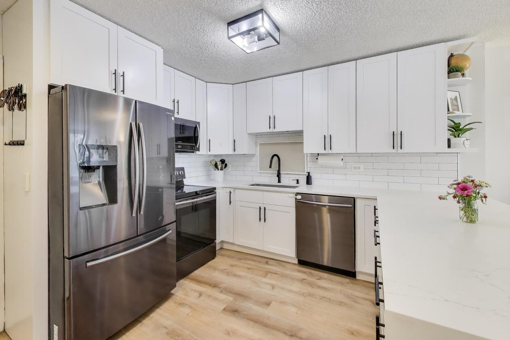 2754 N Hampden Court 506