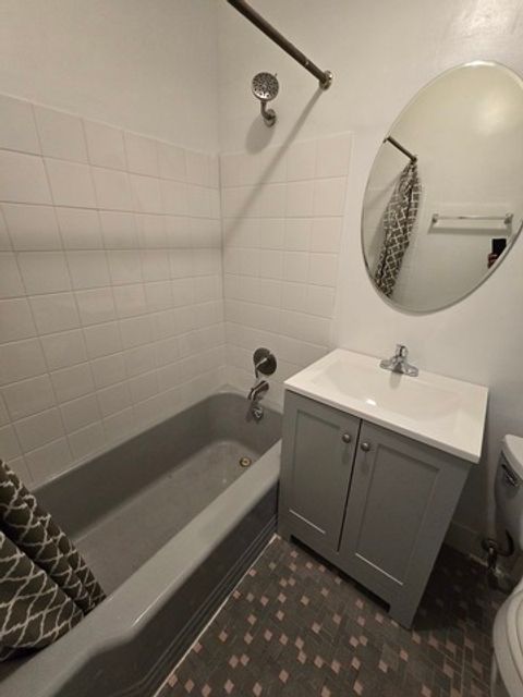 Tiny photo for 4 Garden Drive #4, La Grange, IL 60526 (MLS # 12479446)