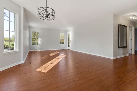 Tiny photo for 148 White Branch Court, Buffalo Grove, IL 60089 (MLS # 12492866)