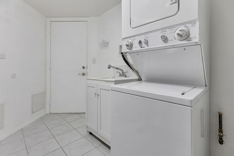 Tiny photo for 148 White Branch Court, Buffalo Grove, IL 60089 (MLS # 12492866)