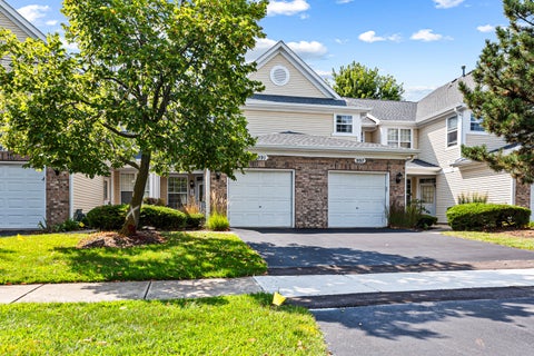 Photo of 991 Sheridan Circle, Naperville, IL 60563 (MLS # 12752037)