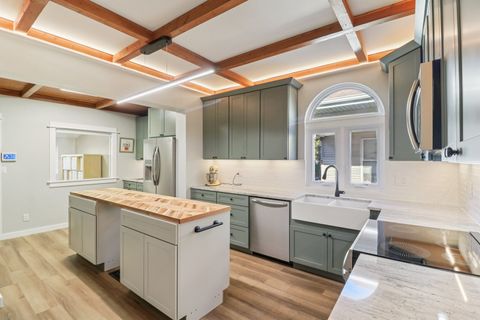 Tiny photo for 5026 N Hamlin Avenue, Chicago, IL 60625 (MLS # 12502558)